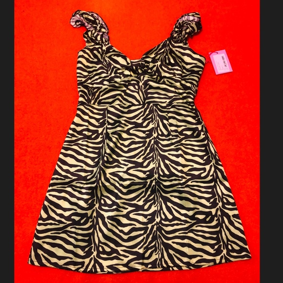 Green & black animal print mini dress made in UK NWT - Picture 2 of 11